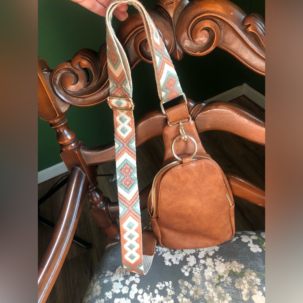 Bumbag crossbody hands free camel bag guitar strap